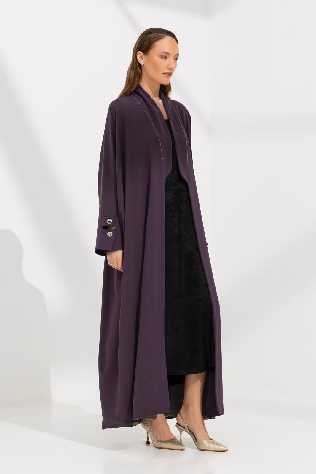 Sleek Abaya with Modern Accents