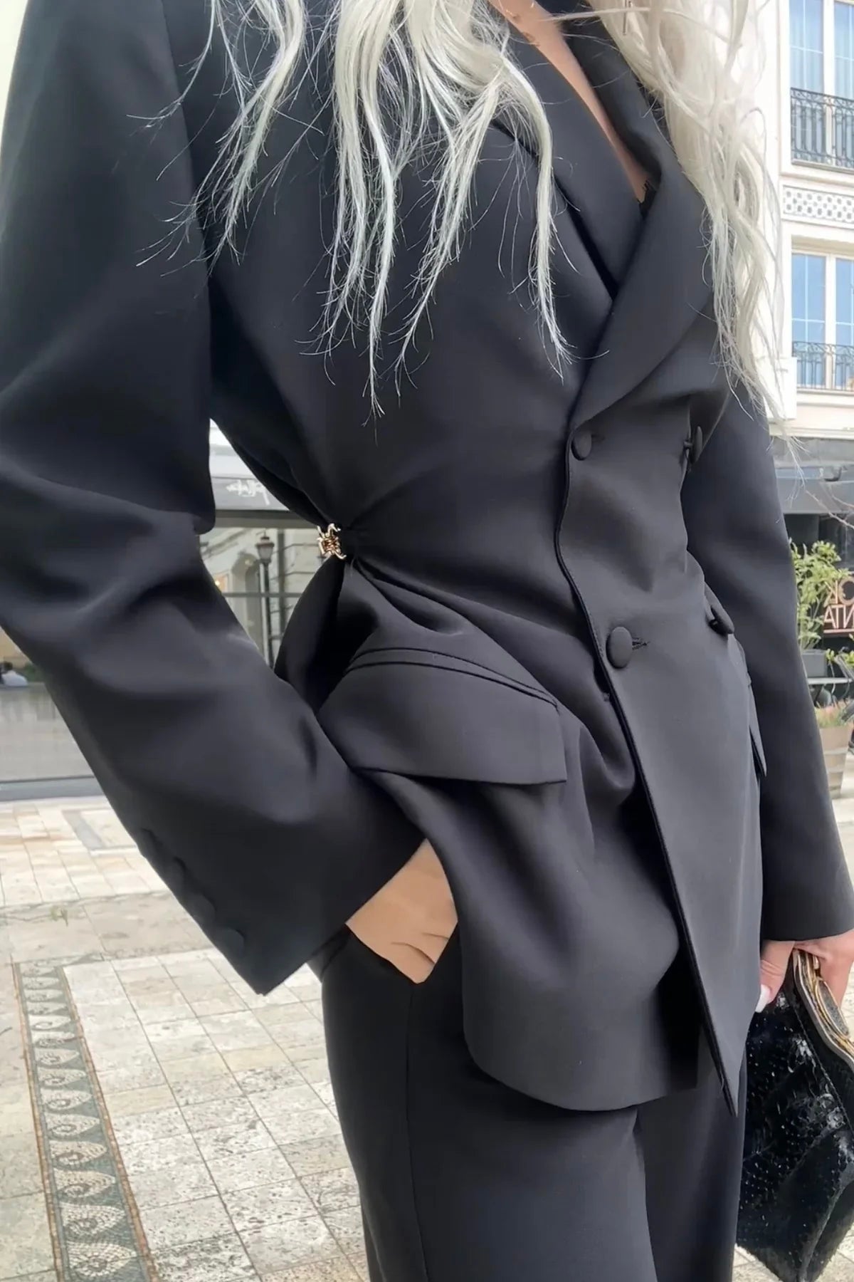 Lysa Blazer