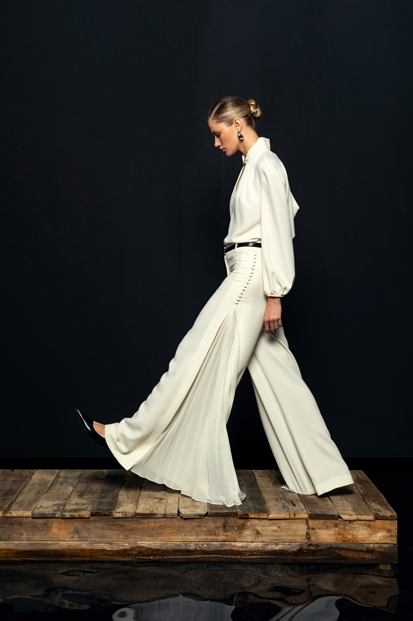 بنطلون أنيق واسع الساق مطوي