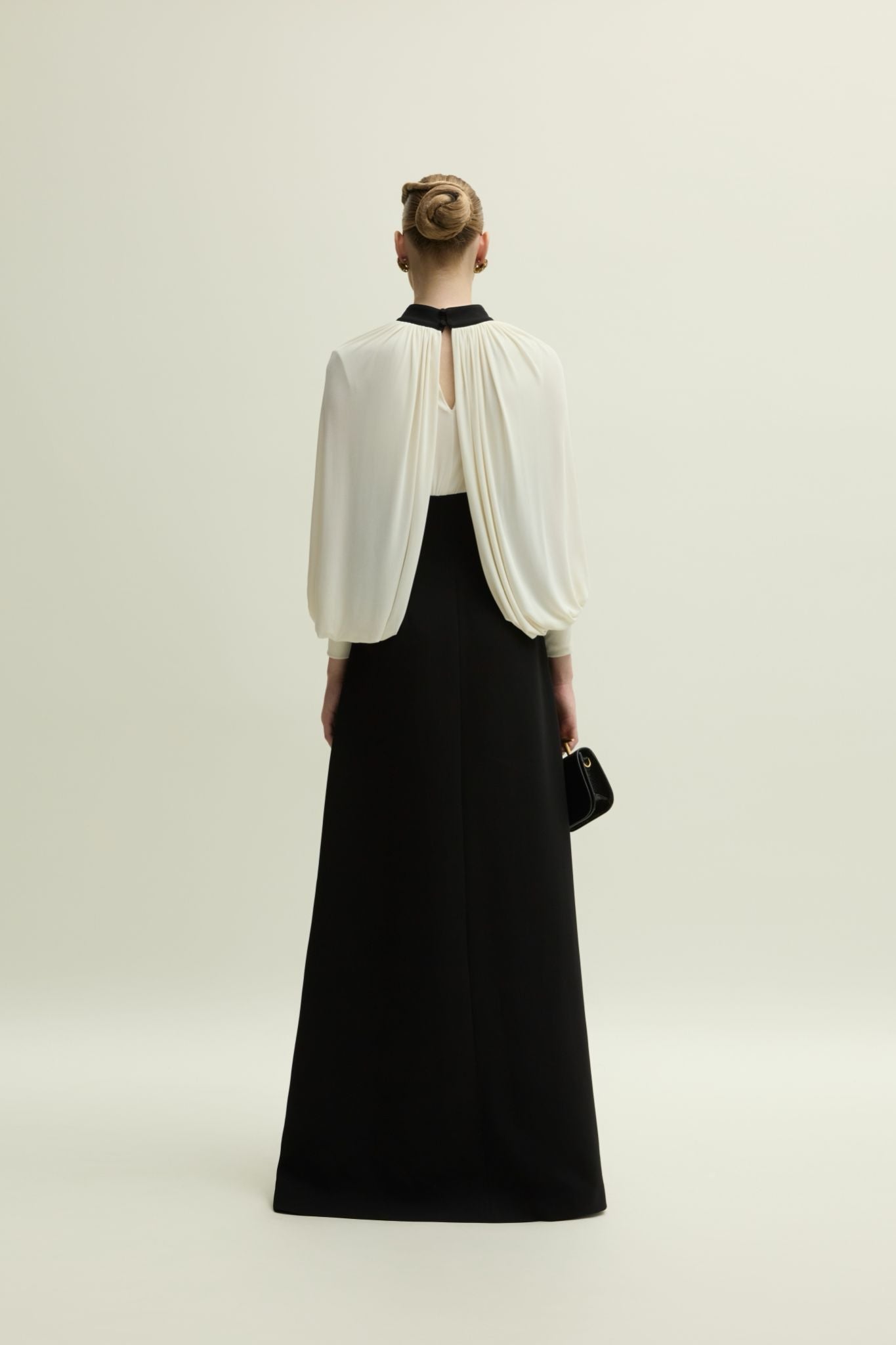 DIVINE DRESS